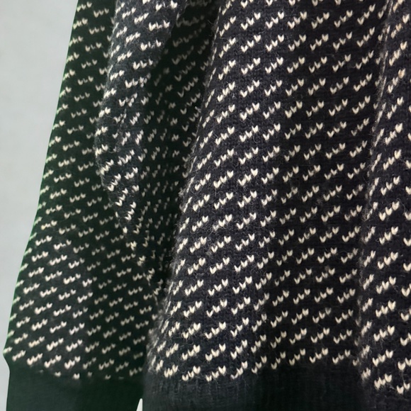 Vintage 1980s L.L. Bean Navy Birdseye Wool Crew Sweater Norway - Size M - Picture 3 of 5